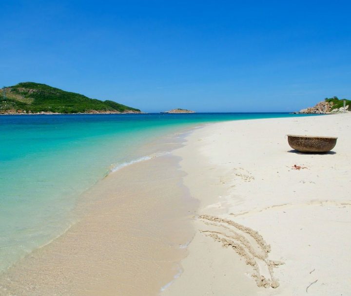 Tp.HCM – Biển Nha Trang cát trắng nắng vàng – Đà Lạt thiên đường của hoa -Tp.HCM tourmientrung 1 720x606